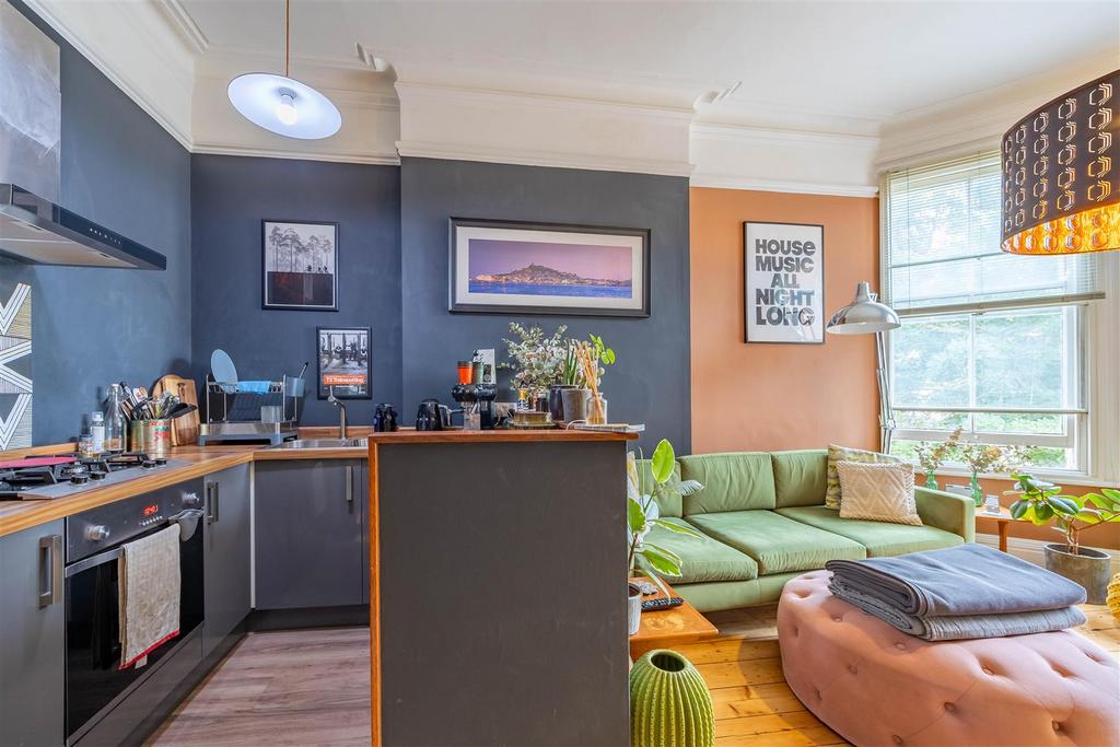 Kitchen/Lounge