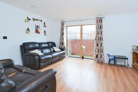 2 bedroom flat for sale, Newbury,  Berkshire,  RG14