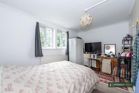 Flat 44, Aldine Court Aldine Street, London, W12 8AL