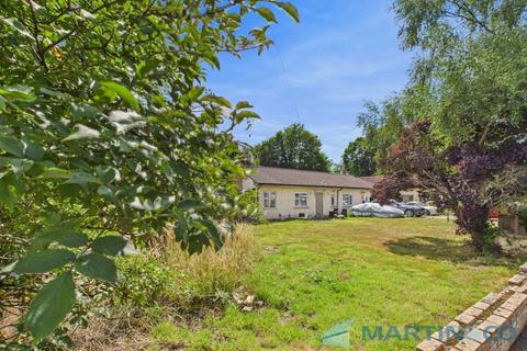 1 Birch Close, Hildenborough, Tonbridge, TN11 9DU