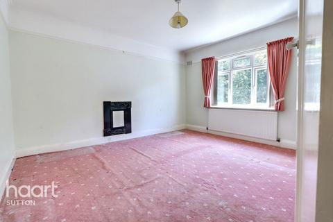 2 bedroom apartment for sale, Grove Avenue, Sutton