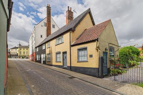 7 Bridge Street, Bungay, NR35 1HB