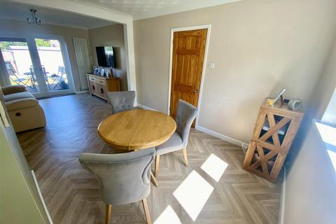 3 Ecklington, Eldene, Swindon, SN3 3TJ