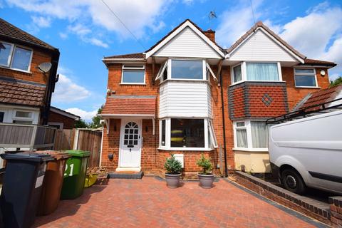 3 bedroom semi-detached house to rent - Wiseacre Croft, Shirley B90