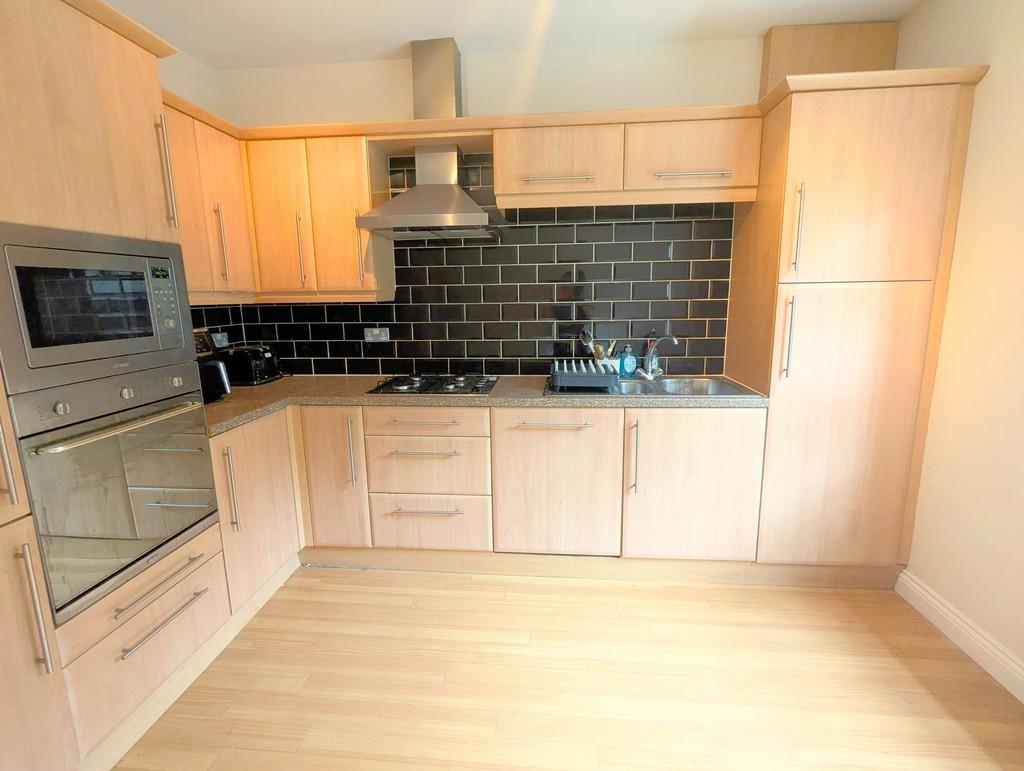 Rotherhamforsalekitchen2
