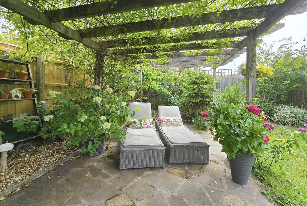 25 BR Pergola