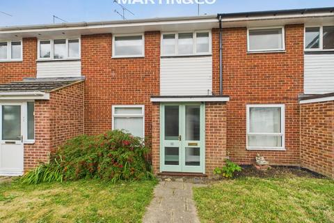 3 bedroom terraced house to rent, St Pauls Gate, Wokingham