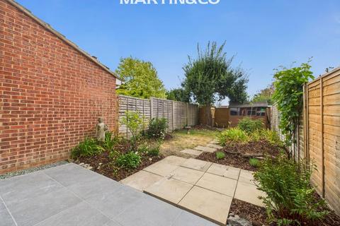 3 bedroom terraced house to rent, St Pauls Gate, Wokingham