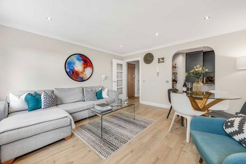 30 Derwent Yard, London, W5 4TW