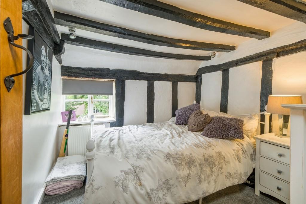 144px-Willow Cottage-27