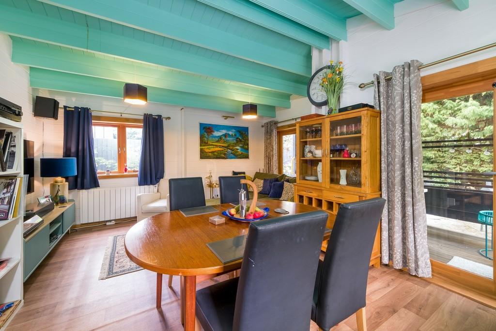 144px-Willow Cottage-43