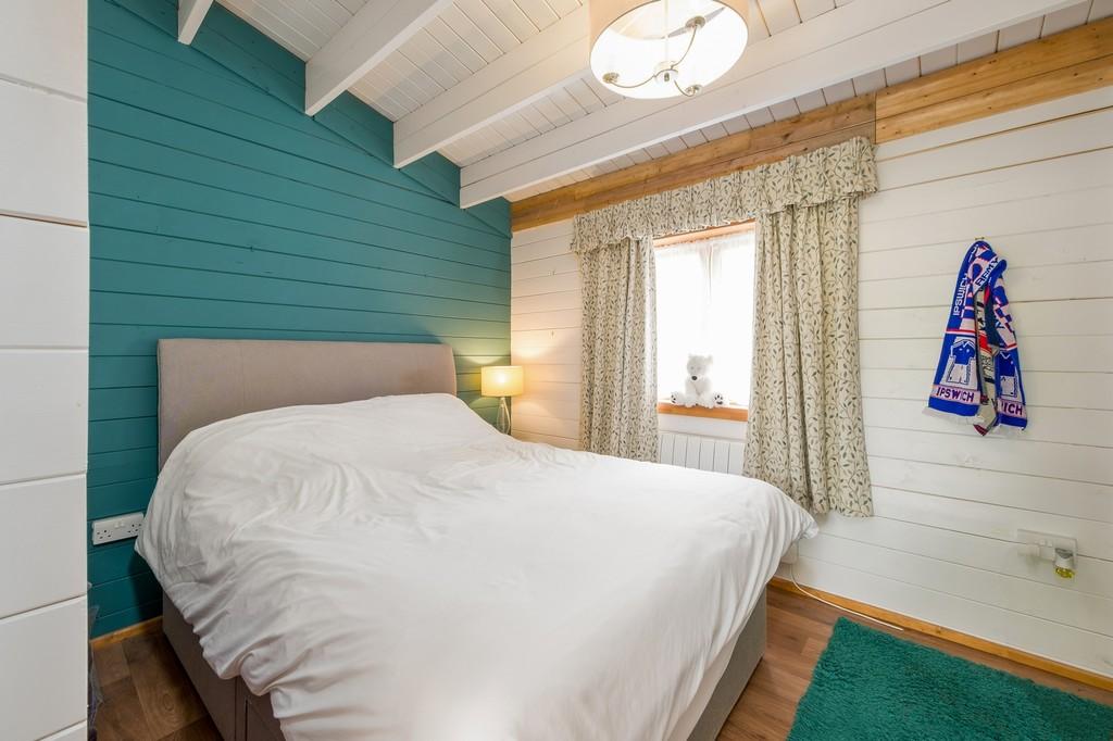 144px-Willow Cottage-45