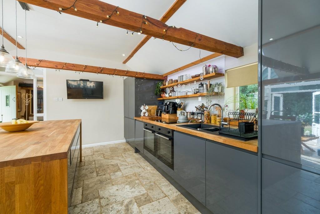 144px-Willow Cottage-9