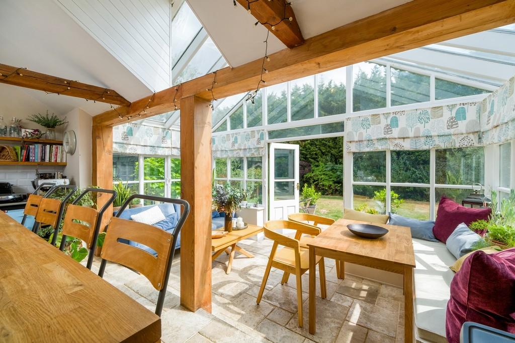 144px-Willow Cottage-10