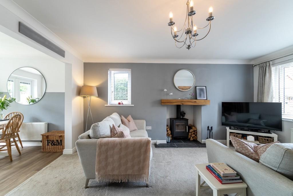 Living Room/Lounge