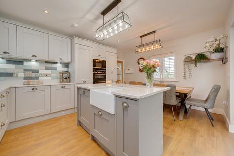 3 bedroom detached house for sale, Oakroyd View, Birkenshaw