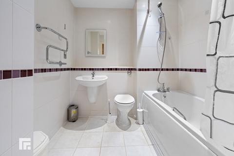 2 bedroom apartment for sale, Geneva House , Penstone Court , Cardiff Bay