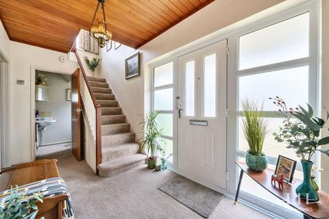 4 bedroom detached house for sale, Ferndown, Emerson Park
