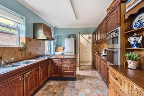 4 bedroom detached house for sale, Ferndown, Emerson Park