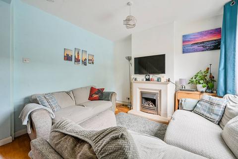 6 Rosedale Close, London, W7 2LH