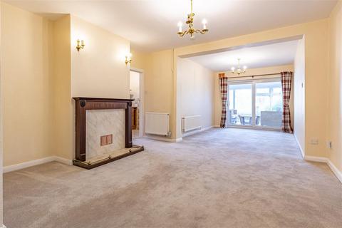 2 bedroom semi-detached bungalow for sale, Princes Close, North Weald.