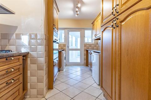 2 bedroom semi-detached bungalow for sale, Princes Close, North Weald.