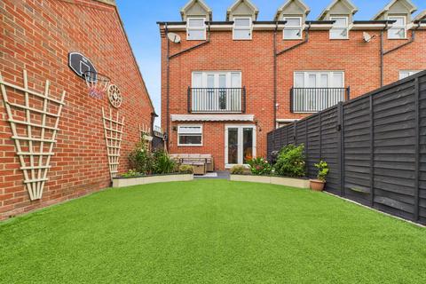 22 Verde Close, Eye, Peterborough, PE6 7GR