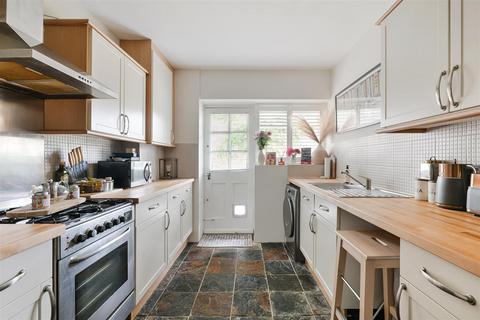 13, Beechwood Court West Street Lane, Carshalton, SM5 2PZ