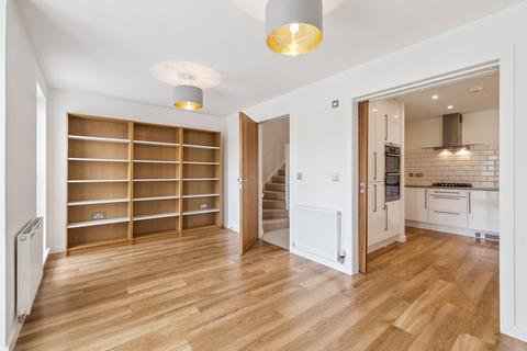 4 bedroom terraced house to rent, Kimmerghame Row, Edinburgh, Midlothian