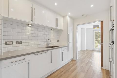 4 bedroom terraced house to rent, Kimmerghame Row, Edinburgh, Midlothian