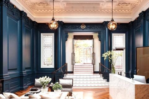 2 bedroom apartment for sale, Floral Street, Covent Garden, WC2E