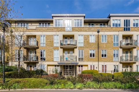 3 bedroom flat to rent, Juniper House, Melliss Avenue, Richmond