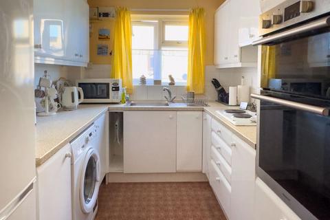 2 bedroom retirement property for sale, Kingfisher Court - Middleton-on-Sea