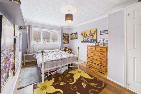 3 bedroom semi-detached house for sale, Rochester Avenue, Hull