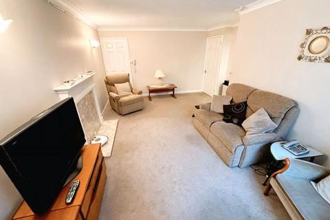 2 bedroom ground floor flat for sale, Homecedars House, Elstree Road, Bushey Heath, Hertfordshire, WD23 1G