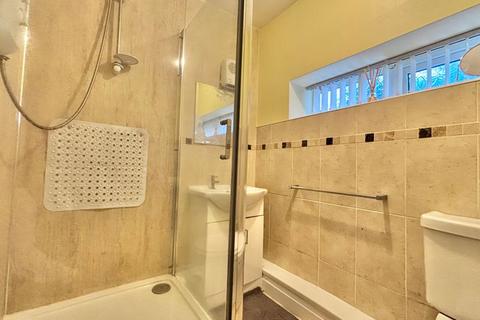 8 Beasley Grove, Birmingham, B43 7HG