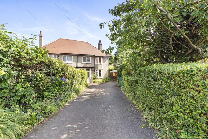 Weston, 74 Main Road