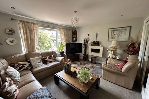 4 bedroom semi-detached house for sale, Victoria Park, Colwyn Bay