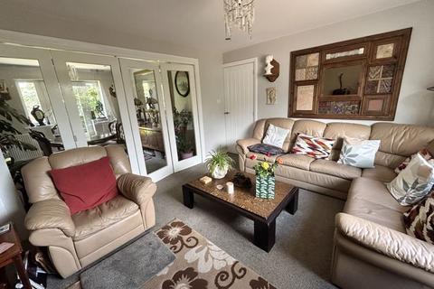 4 bedroom semi-detached house for sale, Victoria Park, Colwyn Bay