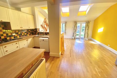 3 bedroom semi-detached house for sale, Kings Road, Fareham PO16