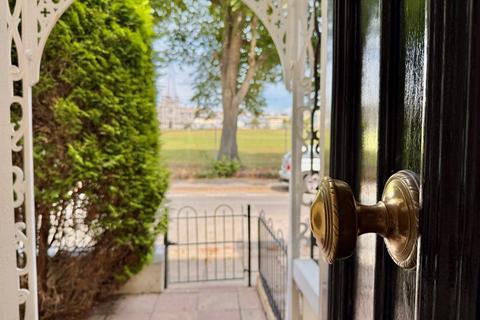 4 bedroom terraced house for sale, College View, Plymouth. A simply stunning 4 double bedroom family home overlooing playing fields plus a balcony!