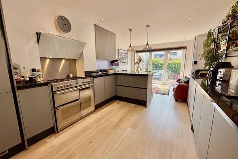 4 bedroom terraced house for sale, College View, Plymouth. A simply stunning 4 double bedroom family home overlooing playing fields plus a balcony!