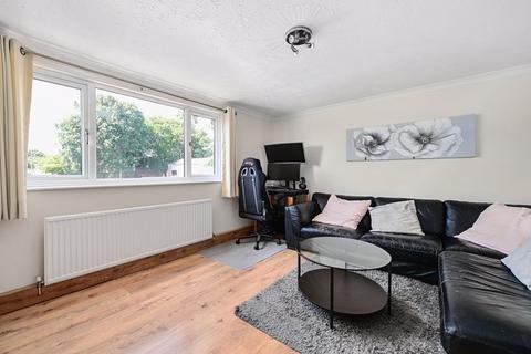 undefined, Madeira Close, Basingstoke RG24