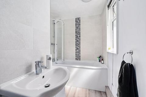 undefined, Madeira Close, Basingstoke RG24