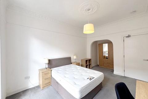 2 bedroom apartment for sale, Chancellor Street, Partick