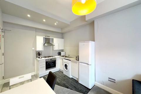 2 bedroom apartment for sale, Chancellor Street, Partick
