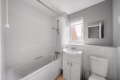 1 Ennerdale Close, Sutton, SM1 2JP