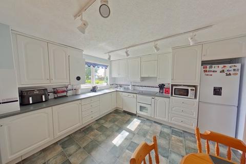 4 bedroom semi-detached house for sale, Calder Drive, Thurso