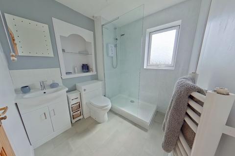 4 bedroom semi-detached house for sale, Calder Drive, Thurso