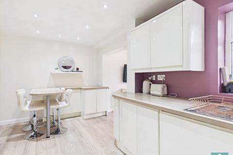 68 Esther Street, Oldham, OL4 3ER